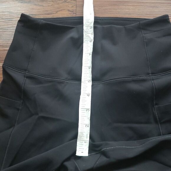 Arcteryx Black Women's Athleisure Trendy Chic Essent High Rise Shorts 8" Size 2 - Picture 10 of 11